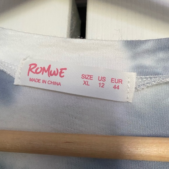 tie dye blue cropped tee - Picture 3 of 3